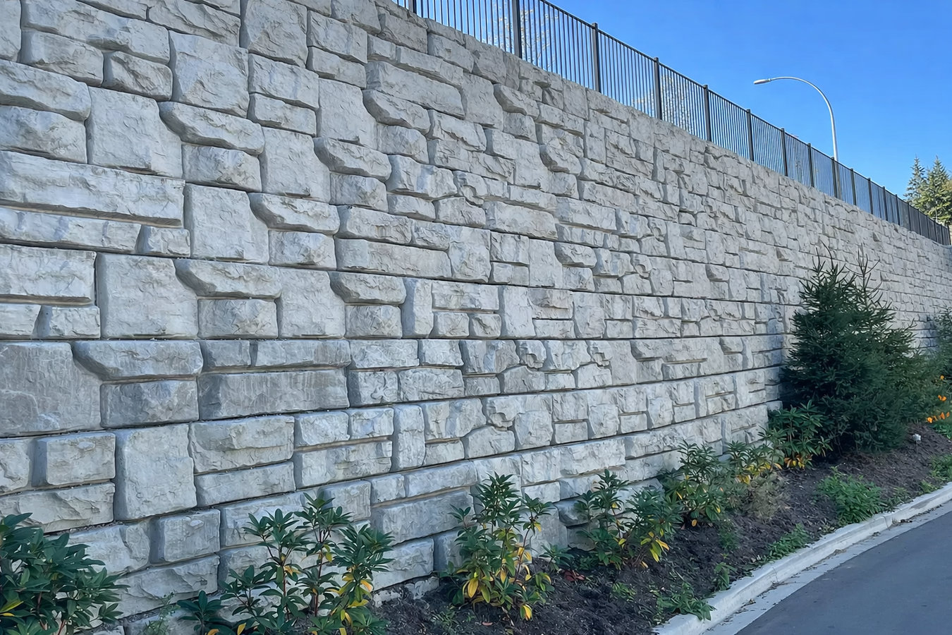 Concrete retaining walls in Downey, CA